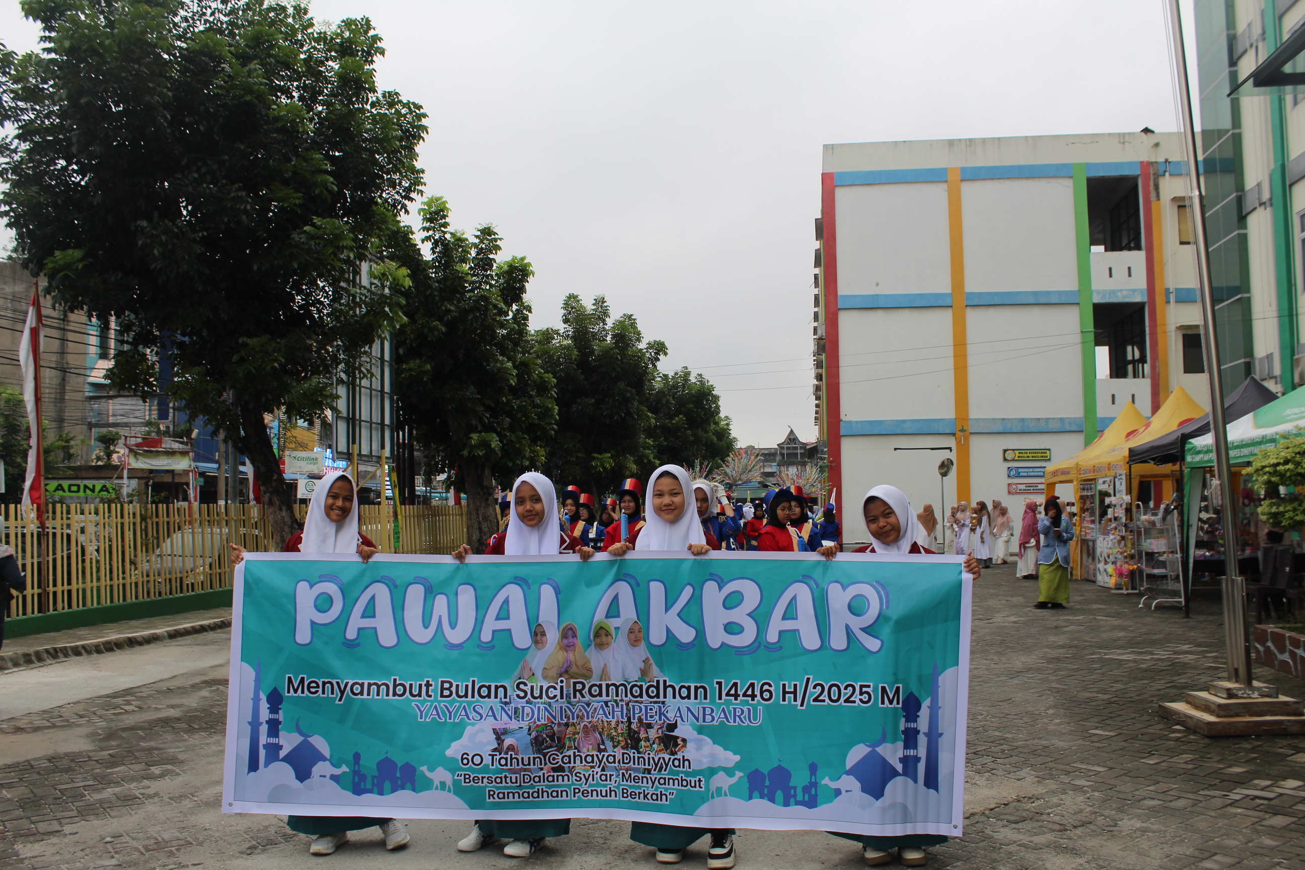 Pawai Akbar Yayasan Diniyyah Pekanbaru Sambut Bulan Suci Ramadhan 1446 H